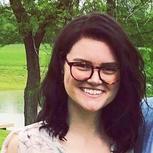 Meet your Posher, Claire